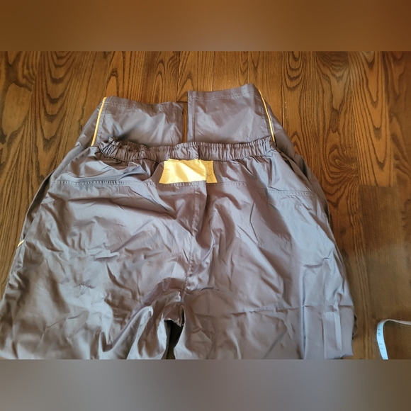 NWT 2 Piece Set, Excellent New Condition, Great for Fall, Medium - Picture 12 of 16